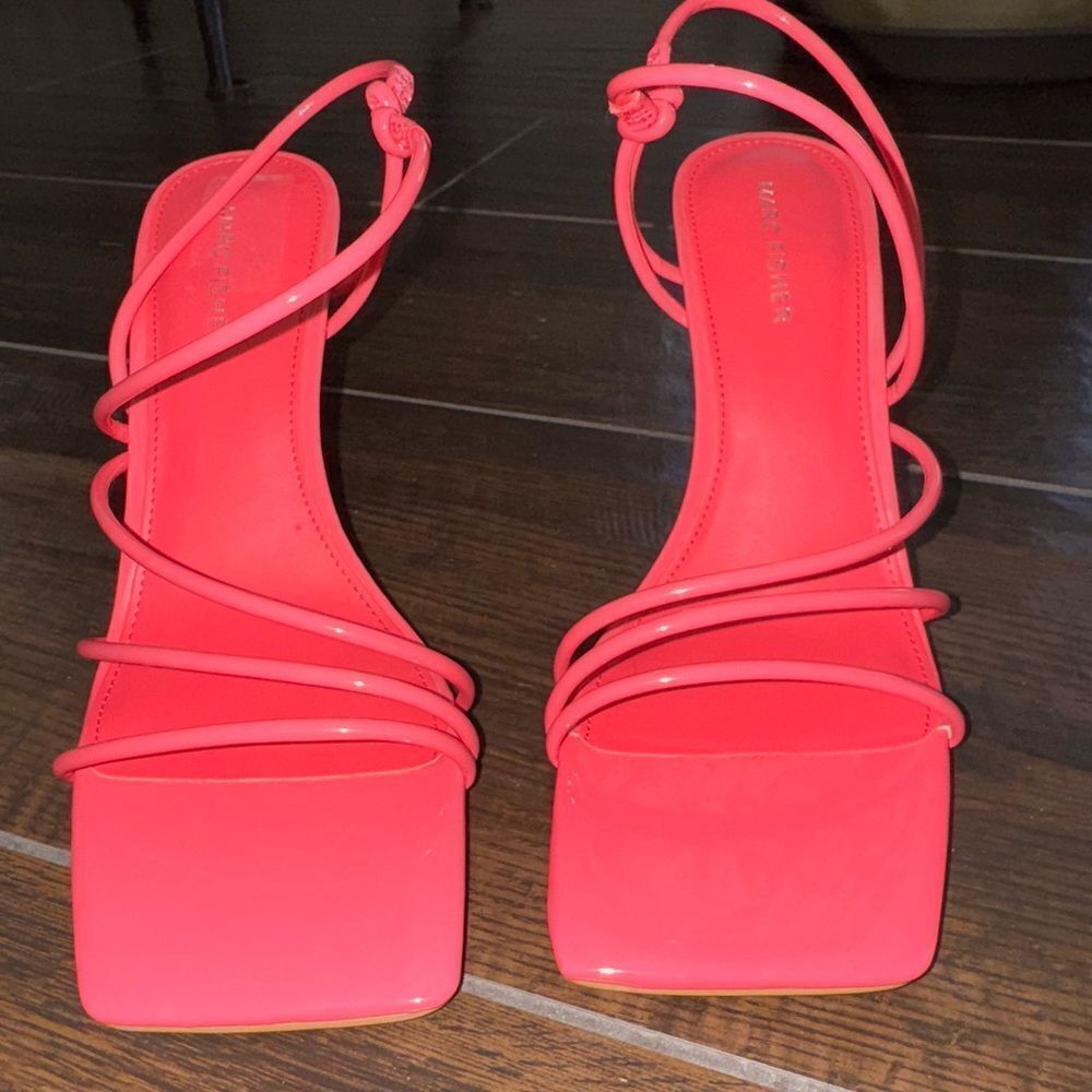 Marc Fisher Dareta Heeled Sandal In Miami Pink
NWOT sz 10